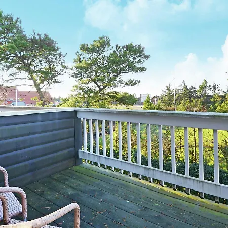 Two-bedroom Holiday In 7 * Blavand
