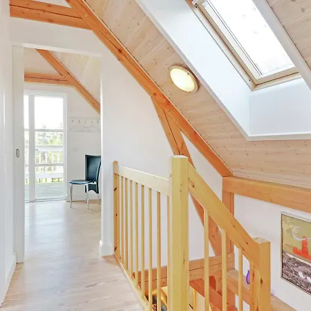 Two-bedroom Holiday In 7 Holiday home *