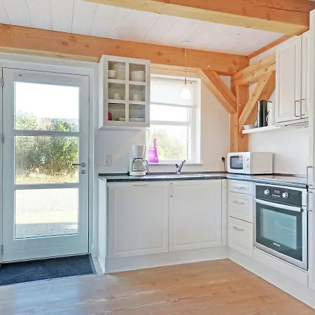 Two-bedroom Holiday In 7 בית נופש בלבאנד